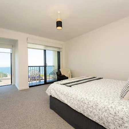 South Seas 5- Absolute Beachfront Wifi Views Port Elliot Exterior photo