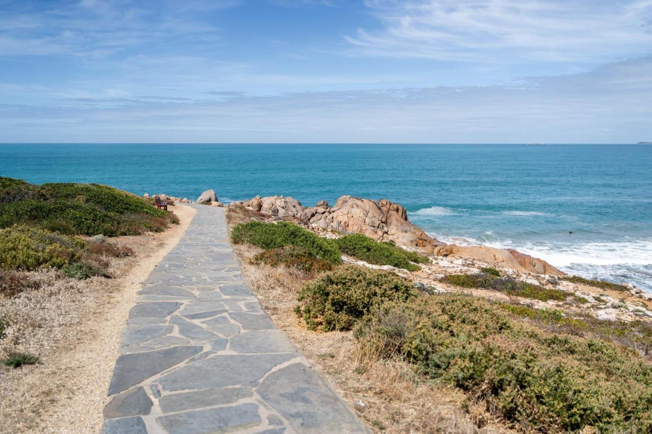 Villa South Seas 5- Absolute Beachfront Wifi Views Port Elliot