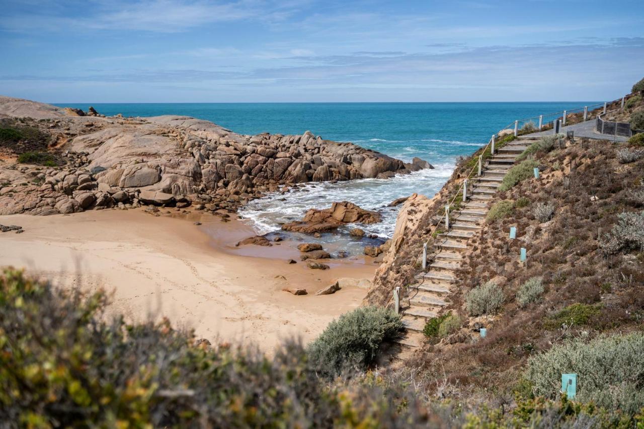 South Seas 5- Absolute Beachfront Wifi Views Port Elliot