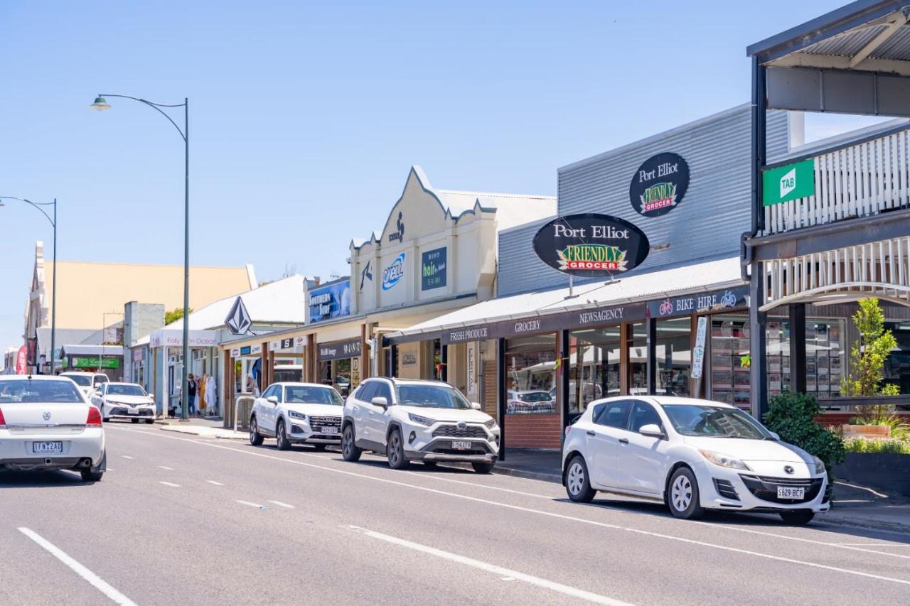 Villa South Seas 5- Absolute Beachfront Wifi Views Port Elliot
